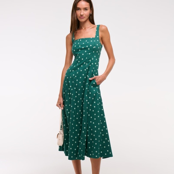 Abercrombie & Fitch Dresses & Skirts - A&F Mila Midi Dress in Juniper Dot